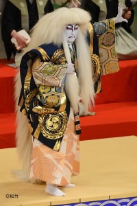 松竹歌舞伎舞踊公演連獅子扮装写真(軽い)
