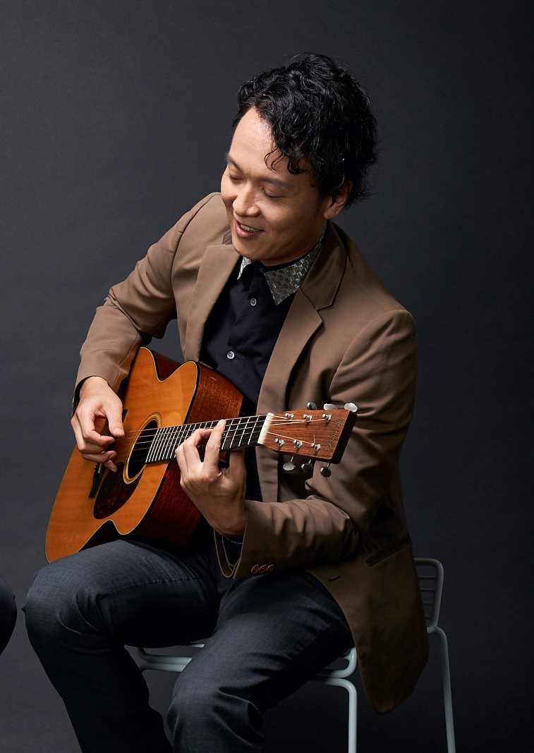 ギター・ベース：中村 圭之介（なかむら・けいのすけ）Nakamura Keinosuke 